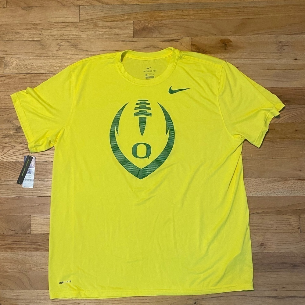 Nike Dri-fit UO Shirt